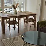 River Panorama Apartment *